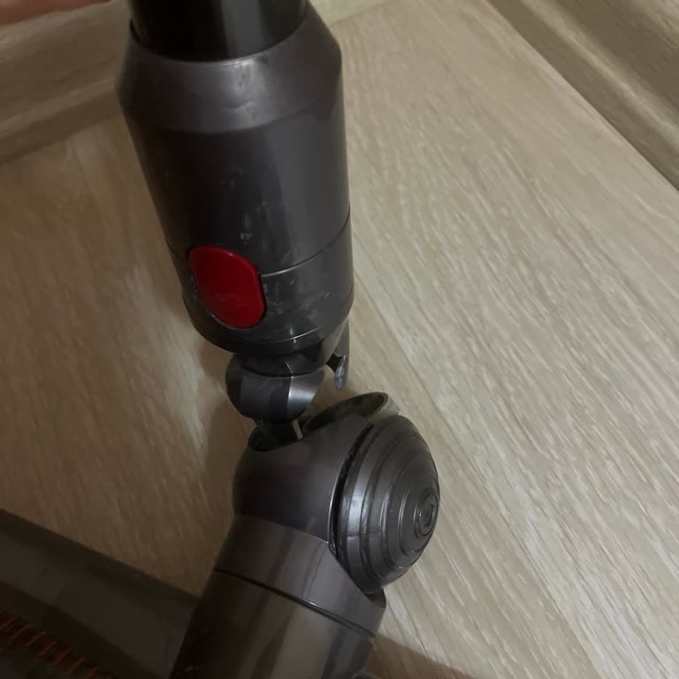 Dyson V8 Süpürme Başlığı Kırıldı Sigortaya Rağmen Ücretsiz Onarım Talebi