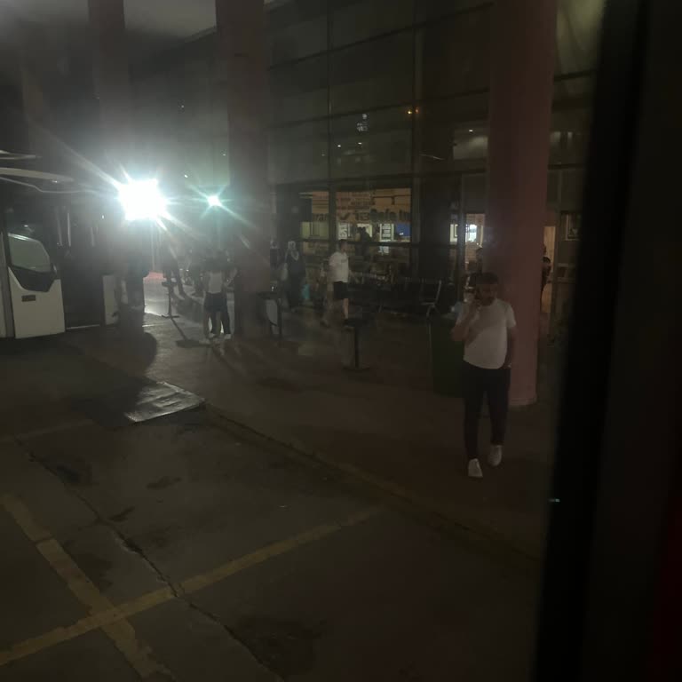 Otobüsün 32 Dakikalık Gecikmesi, Mola Verilmesi Ve Bilgi Eksikliği