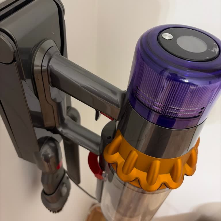 Dyson V15 Şarj Sorunu Sürekli Tekrarlıyor, Servis Çözüm Sunamıyor