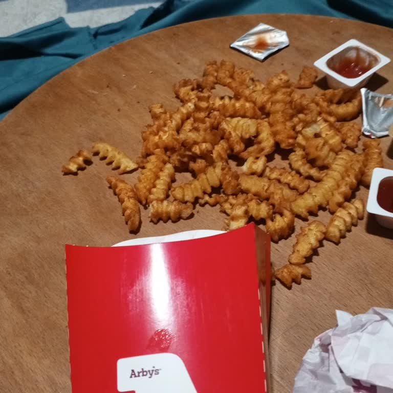 Küçük Patates Kovası Eksik Gönderildi, Müşteri Hizmetleri Yanıt Vermedi