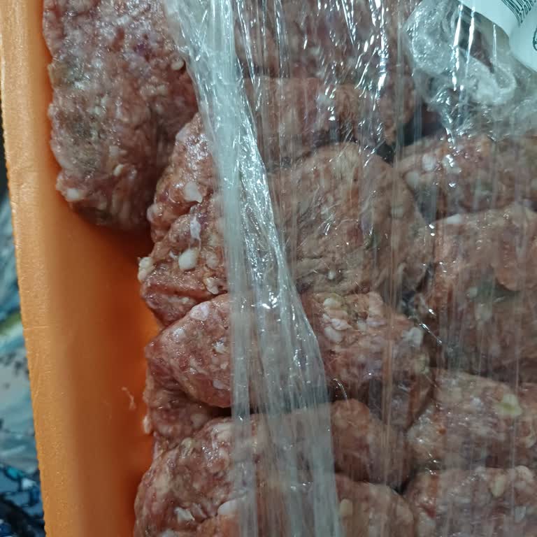 Manisa Turgutlu Köfteci Yusuf Şubesinden Bozulmuş Köfte Ve Kıyma