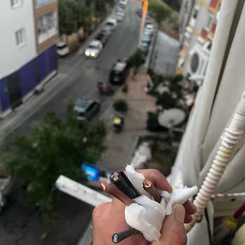 Yetkili Servisin Çalışan Klimamı Kullanılamaz Hale Getirmesi Ve 3.000 TL Söküm Ücreti İadesi