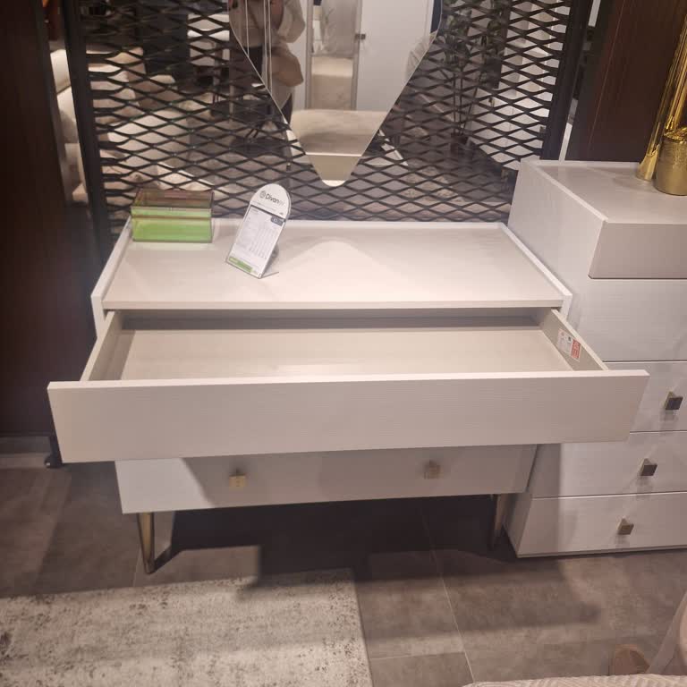 Eksik Ve Yanlış Parçalı Şifonyer Teslimatı Ve Yarım Kurulum Sorunu