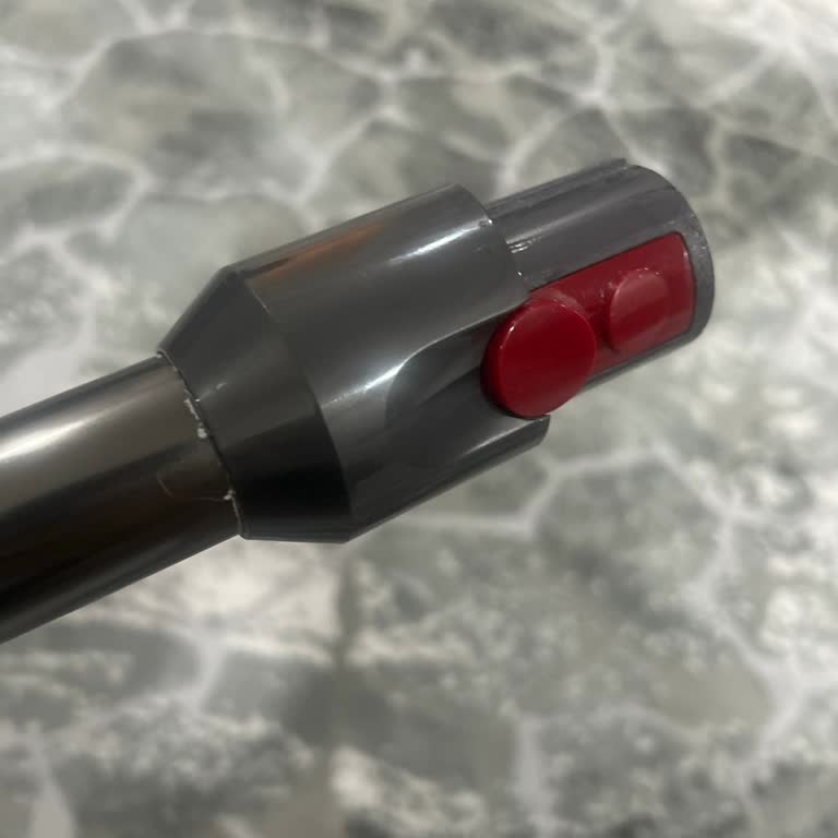 Dyson V12 Tube Connection Keeps Breaking – Product Quality Complaint