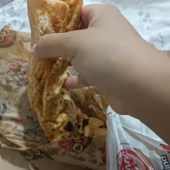 Saç İçeren Çiğ Döner Ve Saygısız Müşteri Hizmetine Şikayet