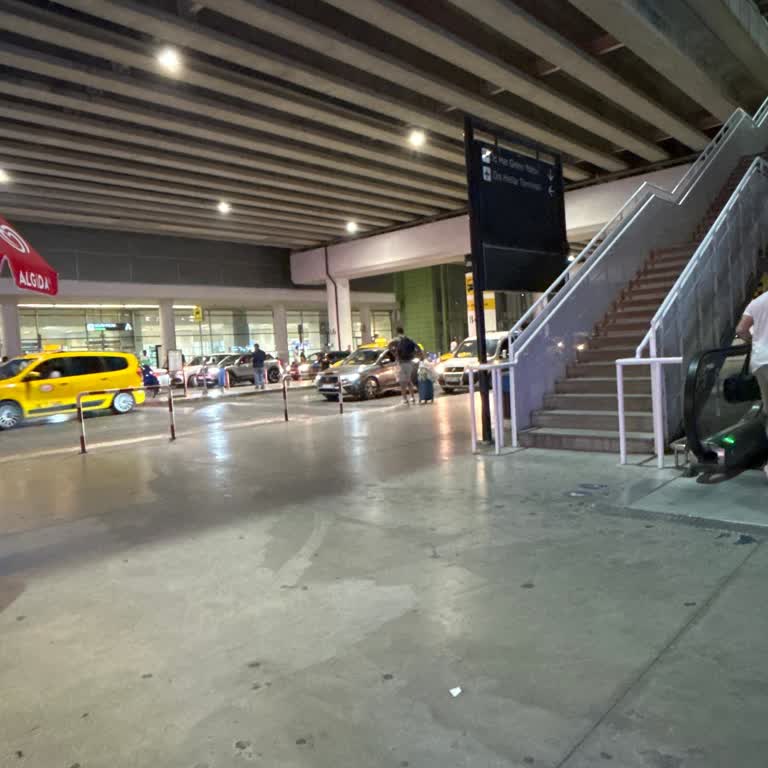 Engelli Yolcunun Tuvalet İçin Girişi Engellendi, Güvenlik Personelinin Umursamaz Tutumu
