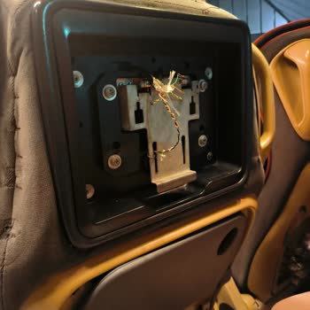 Motor Kapağı Açık Ve Klima Yok! Güvenlik Riski Taşıyan Otobüs Seferi
