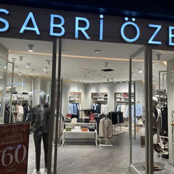 Ankara Taurus AVM Sabri Özel Mağazada Yanıltıcı %60 İndirim Tabelası