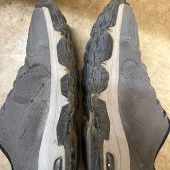 Skechers Air Envoy Ayakkabısının İç Yırtılması Ve Kokusuna Üretim Hatası Kabulü Talebi