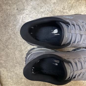 Skechers Air Envoy Ayakkabısının İç Yırtılması Ve Kokusuna Üretim Hatası Kabulü Talebi
