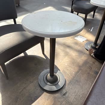 Antalya Havalimanı Starbucks Şubesinde Hijyen Ve İlgisiz Personel Şikayeti