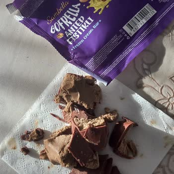 Arma Grup Gıda Çikolatalı Dondurmanın İçinden Yabancı Bir Madde Çıkması