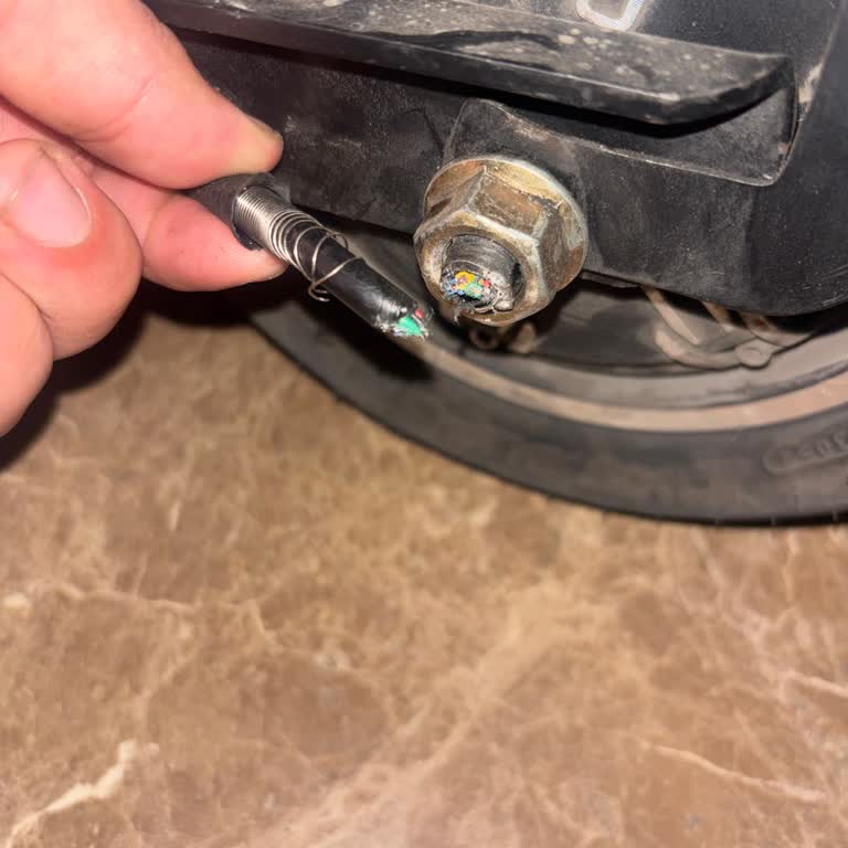 Arka Motor Kablosu Sürekli Kopuyor, Scooter Çalışmıyor Ve 70 Bin TL Masraf
