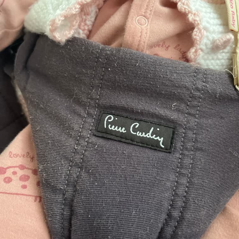 Ebebek Pierre Cardin Plume Ana Kucağının Kılıfı İki Yıkamada Tüylenerek Ayıplı