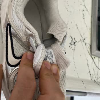 Nike Çocuk Ayakkabısının İç Astarı Açıldı, Çocuğum Yaralandı