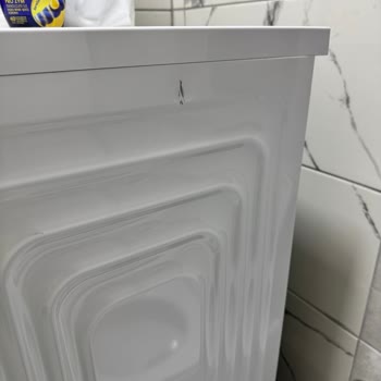 Teslim Edilen Çamaşır Makinesi Darbe Ve Çizik, Yetkili Servis Ve Bayi Sorun Çözmüyor