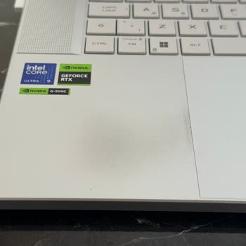Asus Rog Zephyrus G16 Kasada Soyulma Ve Çizik Şikayeti