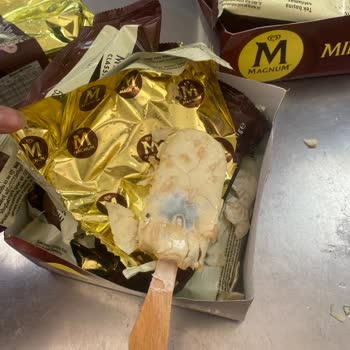 Bozulmuş Magnum Dondurmanın Sağlık Riski Ve İade İsteği