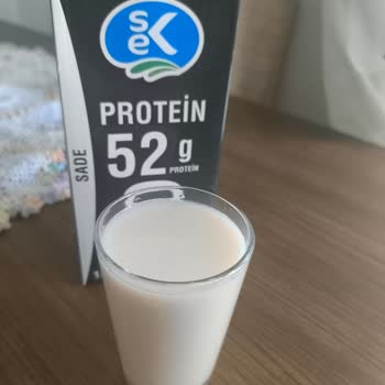 Tarih Geçmemiş Protein Sütünde Renk Bozukluğu Ve Sağlık Endişesi