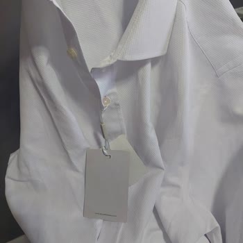 Defolu Gömlek Tekrar Gönderildi, Kötü Paketleme Ve Müşteri Hizmetine Ulaşılamıyor
