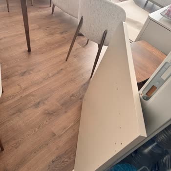 Kırık Masalar Ve Çözüm Eksikliği