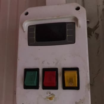 Dicle Edaş’ın Elektrik Kesintisi Ve Yanıtsız Kalınması Sebebiyle Et Ve Tavuk Ürünlerinde Bozulma Riski