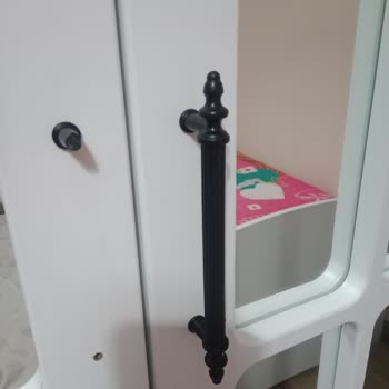 Kısa Sürede Bozulan Mobilya Ve İlgisiz Servis