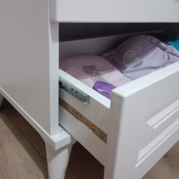 Kısa Sürede Bozulan Mobilya Ve İlgisiz Servis