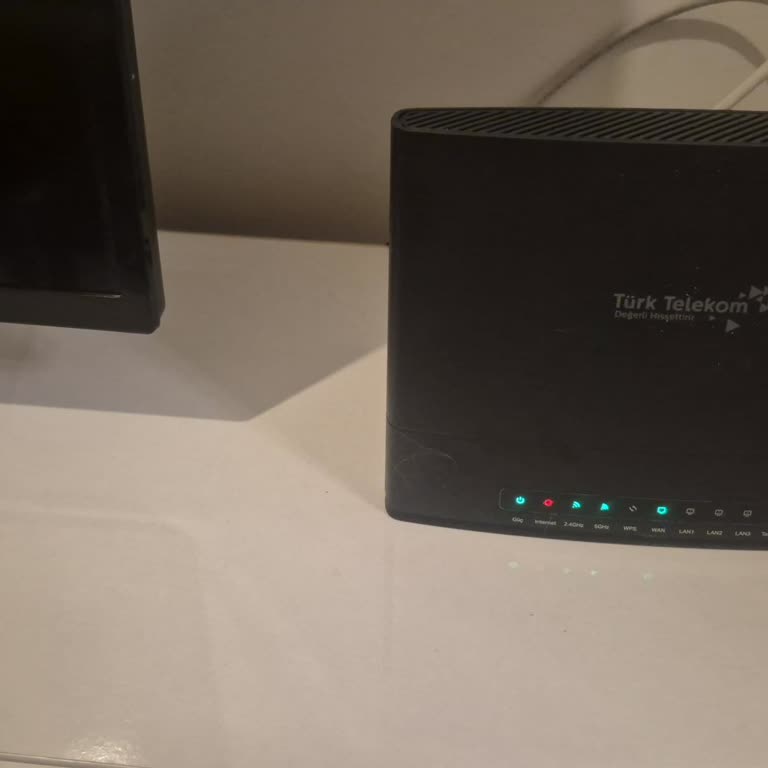 İnternet Ve TV Kesintisi İş Kaybına Yol Açtı, Tazminatsız Cayma Talebi