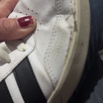 Üretim Kusuru Reddi Ve Deforme Adidas Ayakkabı İade Talebi