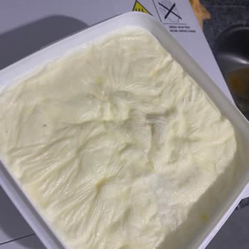 Tarihi Geçmemiş Bozuk Kaymaklı Tava Yoğurdu