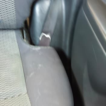 Rezervasyonda Yeni Model Opel Corsa Vaat Edilirken Eski Nissan Micra Verildi Ve 8.000 TL Kesildi