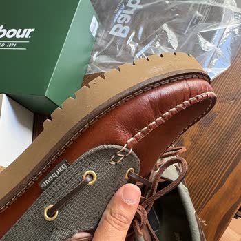 Barbour Ayakkabı Tek Kıvrım Yerinde Deri Kırıldı, Çanta Kapanmıyor, İade Süreci Zor