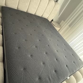 Göçük Ve Şekil Bozukluğu Olan Yatakta Geciken Servis, Değişim Ve İade Talebi