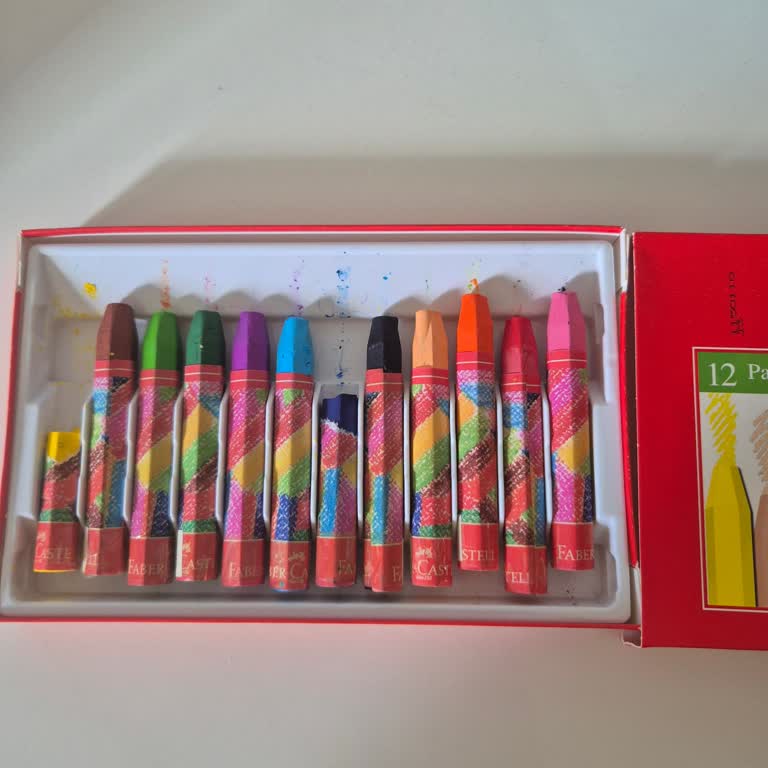 Kırık Pastel Boyalar Seti Çocuğumun Moralini Bozdu