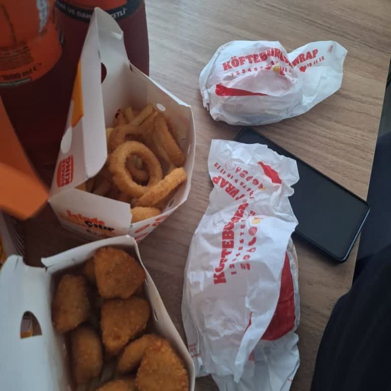 Double King Chicken Menüsünde Eksik Ve Soğuk Ürünler Özensiz Paketleme