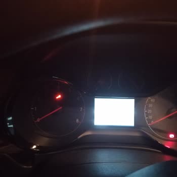 Sıfır Kilometre Opel Corsa’da İlk Gününden Aylarca Serviste Kalması Ve Tekrar Arıza