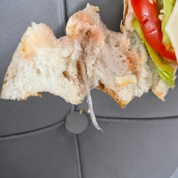 Migros Hemen Ekmekte Bulunan Plastik Parça Sağlık Tehlikesi