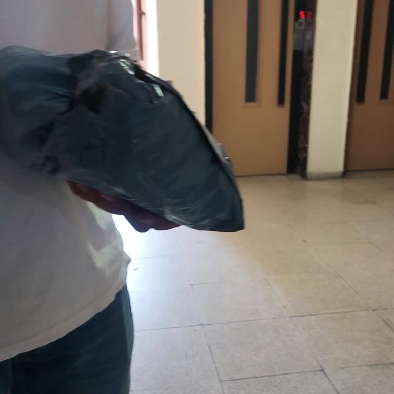 Kimliksiz Ve Agresif Kurye İade Sürecini İptal Etti