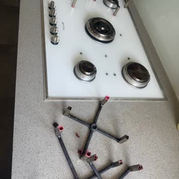 Smeg Ocakta Plastik Parçalar Erimiş, Garanti Kapsamı Reddi