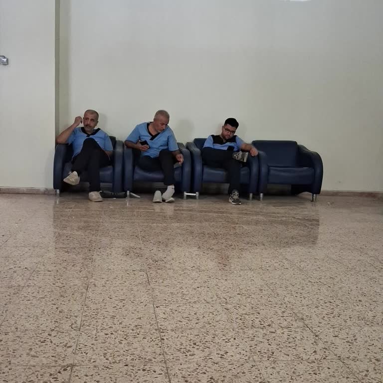 Morg Bekleme Salonunda Temizlik Görevlilerinin Uyuma Ve Sigara İçme Sorunu