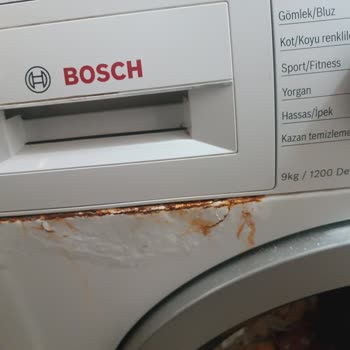 Bosch Çamaşır Makinesinde Hızla Yayılan Pas Ve Garanti Çözüm Talebi