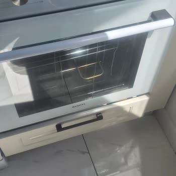 Kumtel Fırınında Düzensiz Pişirme Ve Kurumsal Olmayan Servis