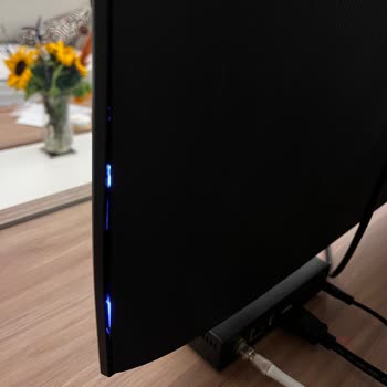 Samsung TV Bulging Screen After Installation Replacement Request