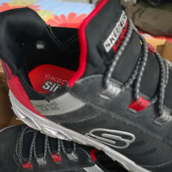 Boyner'den Alınan Skechers Çocuk Ayakkabısında Aynı Noktada İç Topuk Yırtılması