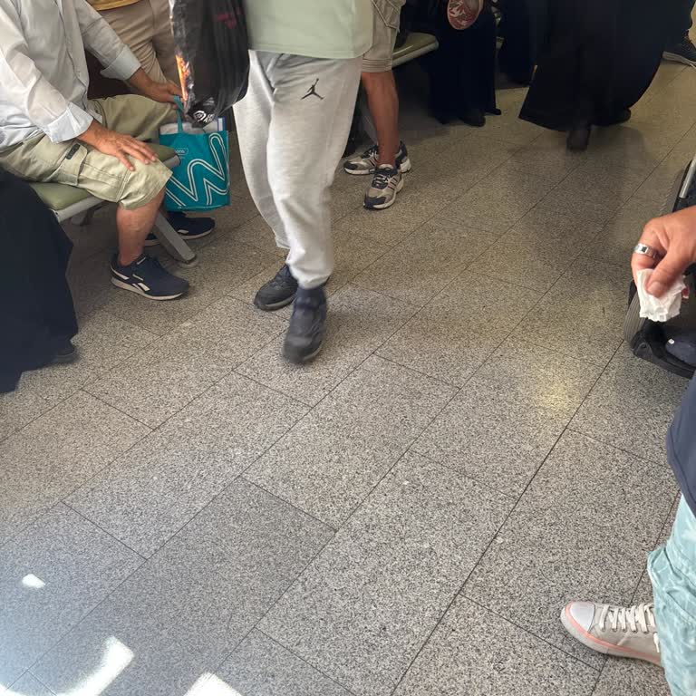 Poliklinikte Doktor Yok, Saatlerce Bekleme Ve Bilgilendirme Eksikliği
