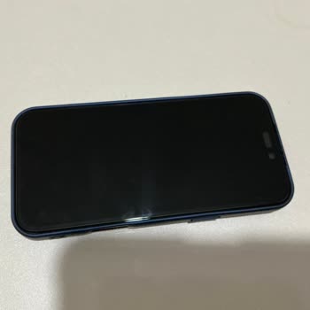 İPhone 17 Pro Max Ekran Koruyucu Tam Yapışmıyor Ve Kabarcık Oluşuyor