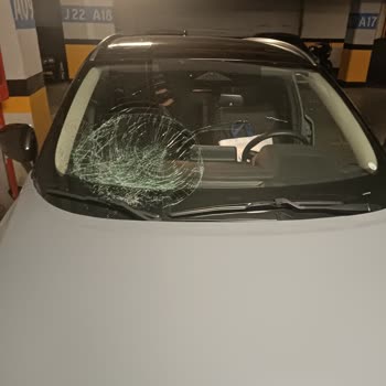 Nissan Qashqai Cam Değişiminde 1,5 Aylık Bekleme Ve Tazminat Talebi