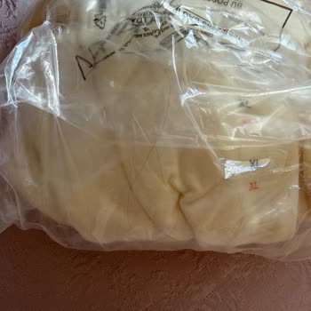 LCW Online Mağazasında Hijyenik Olmayan Paketleme Ve Ürünlerde Saç Bulunması