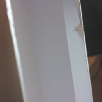 Açılmış Ve Deforme Telefon Kutusu İçin Acil İade Talebi